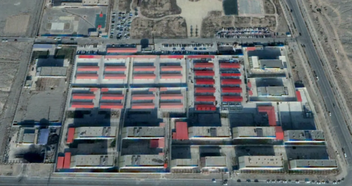 مركز احتجاز في منطقة شينجيانغ