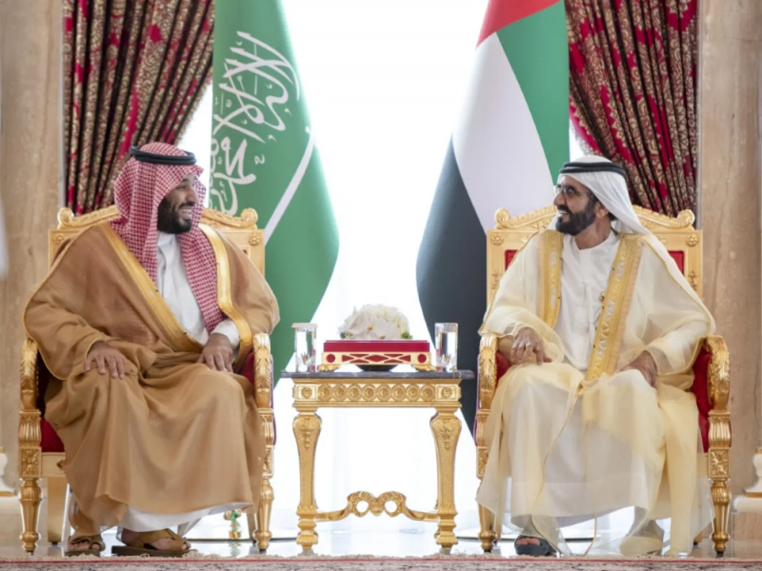 Saudi Crown Prince Mohammed bin Salman meets with the Ruler of Dubai. (WAM)