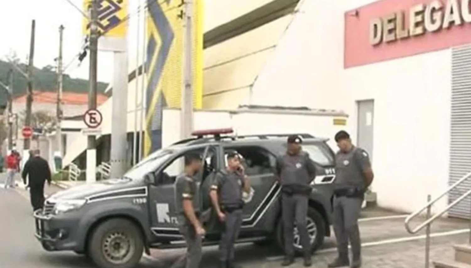 Polisten kaçan silahlı şahıslar parti alanına daldı: 9 ölü, 7 yaralı