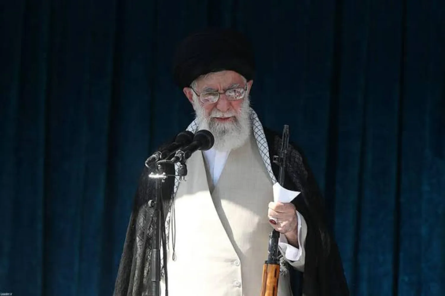 İran'da göstericiler Hamaney'in favori silahı Dragunov ile mi öldürüldü?