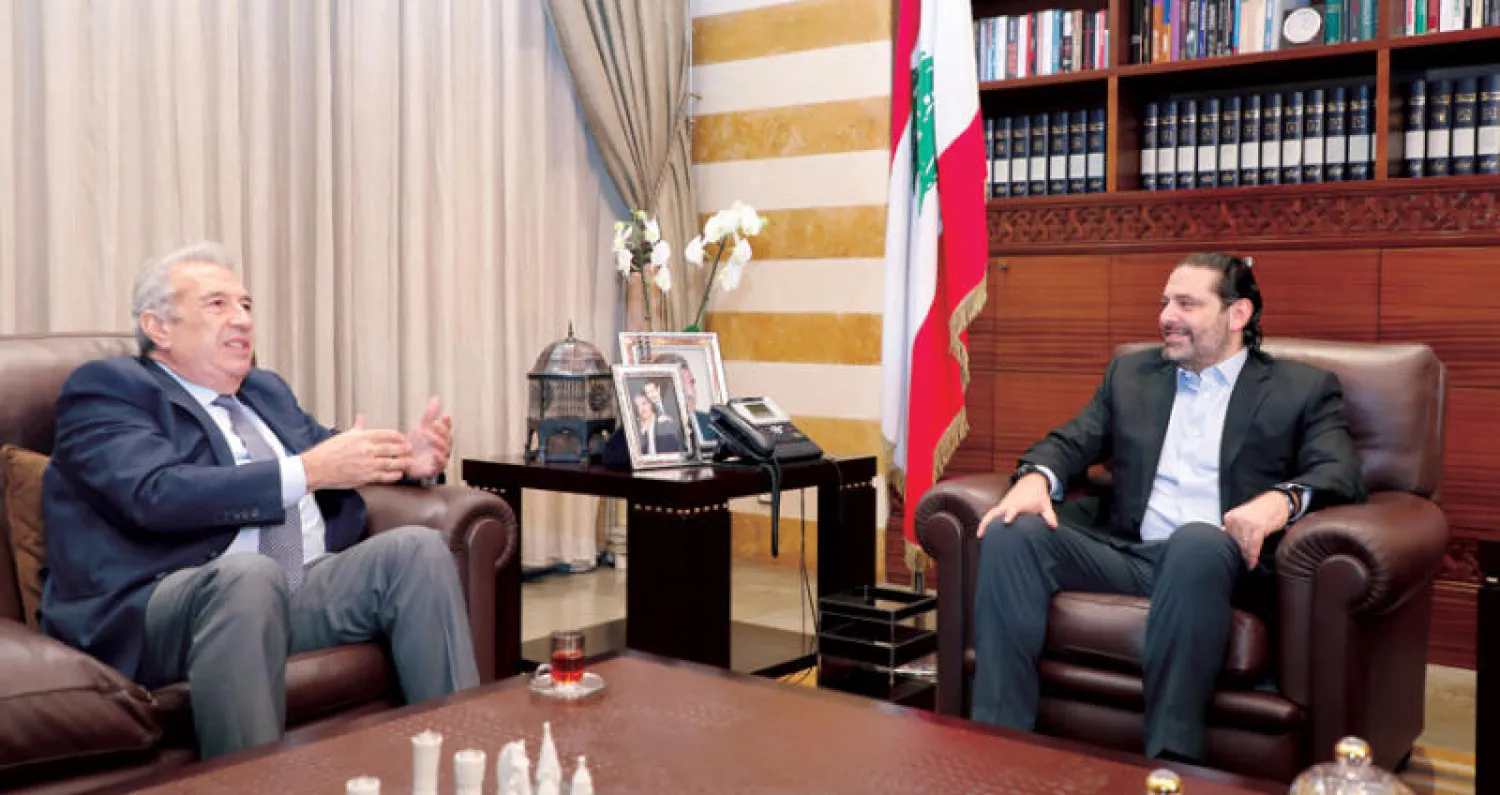 لقاء الحريري والخطيب أمس (أ.ب)