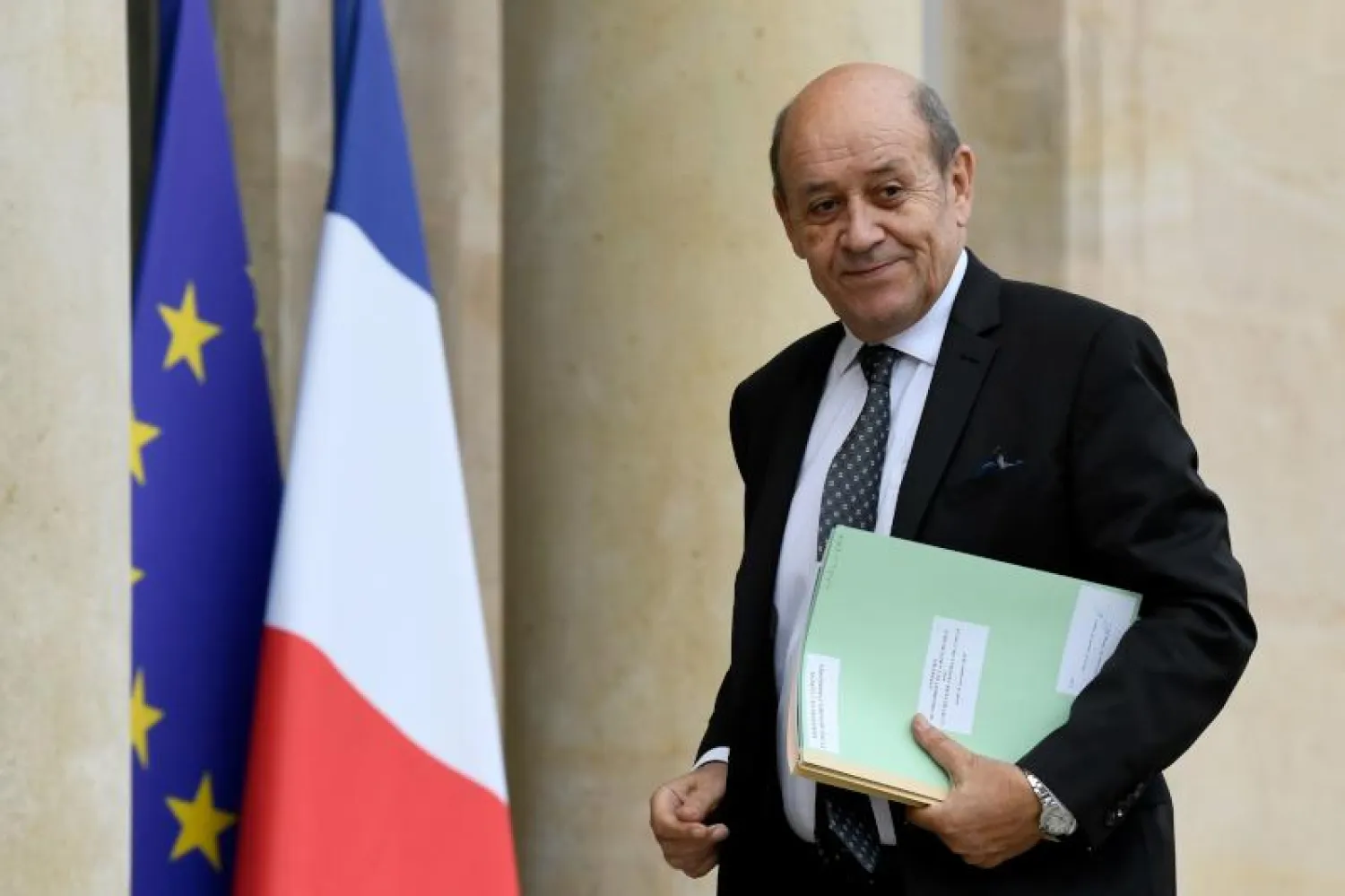 وزير الخارجية الفرنسي جان إيف لودريان  (أ.ف.ب)