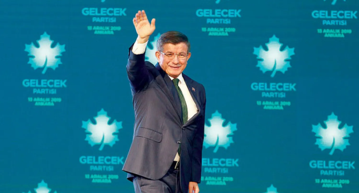 رئيس الوزراء التركي الأسبق أحمد داود أوغلو يطلق «حزب المستقبل» بعد استقالته من حزب العدالة والتنمية الحاكم (رويترز)