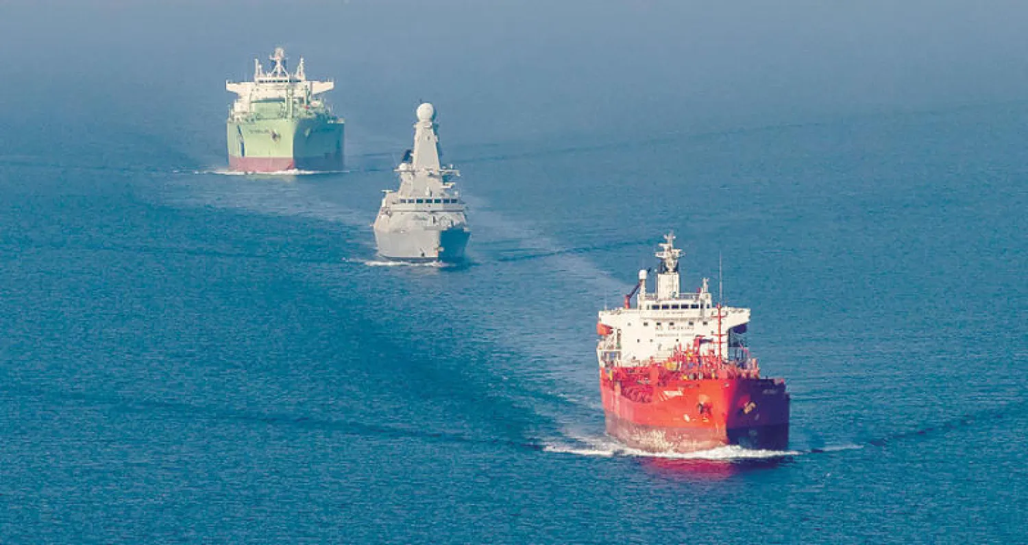 المدمرة «إتش إم إس دنكان» التابعة للبحرية الملكية البريطانية خلال مهمة حماية السفن بالخليج في سبتمبر الماضي (البحرية البريطانية)