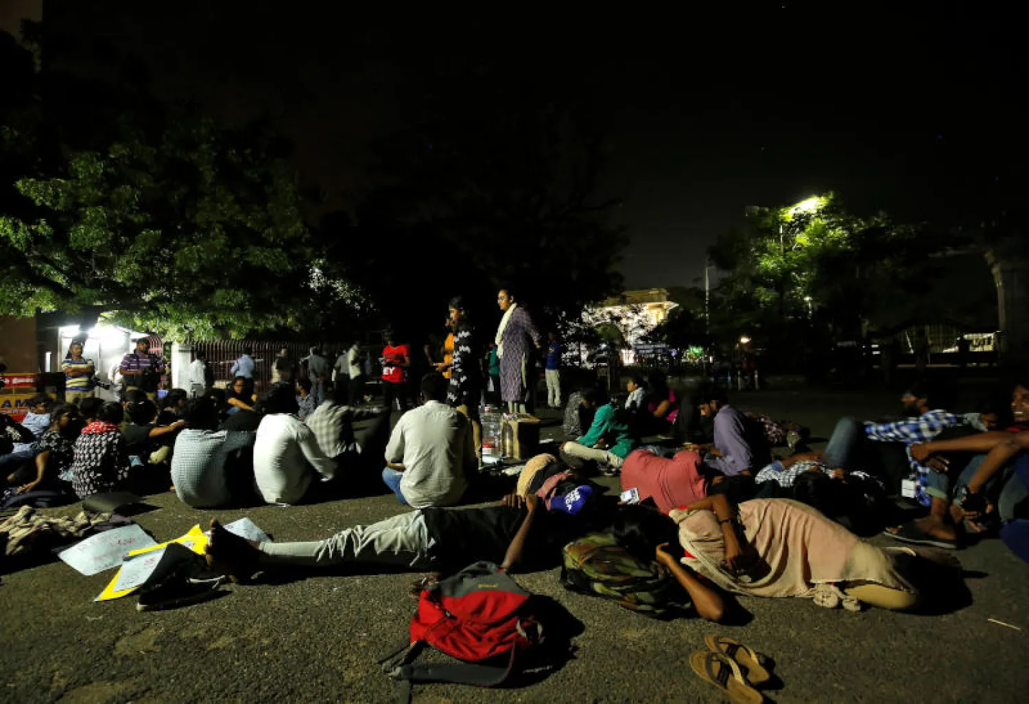 اعتصام لطلاب في جامعة مدراس رفضاً لقانون الجنسية (رويترز)