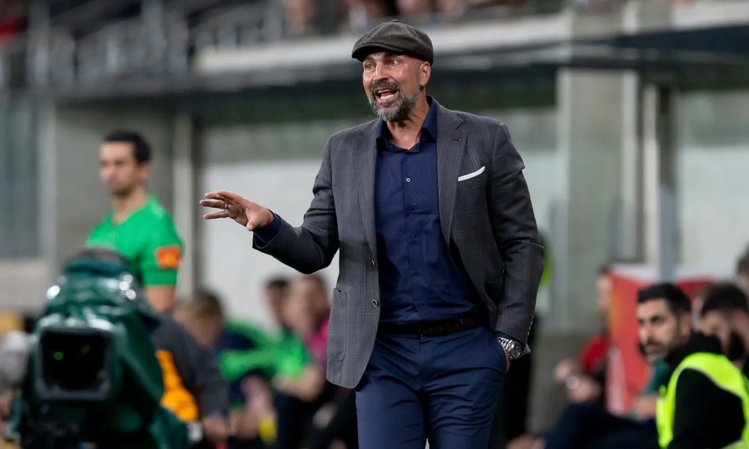 Western Sydney Wanderers coach Markus Babbel during his side’s round seven A-League loss to Melbourne City. (Shutterstock)
