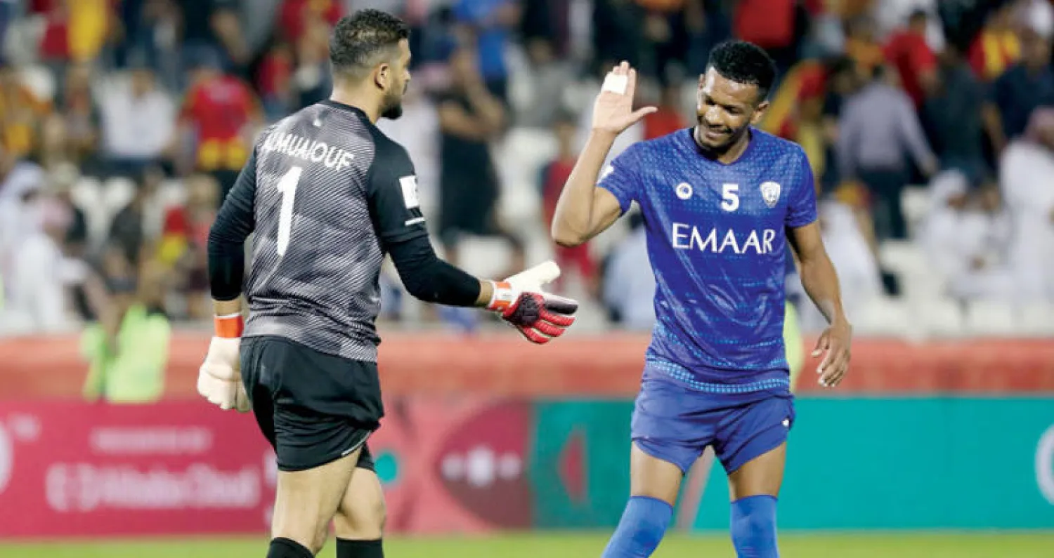 البليهي ومعيوف يترقبان تجديد عقديهما (أ.ف.ب)