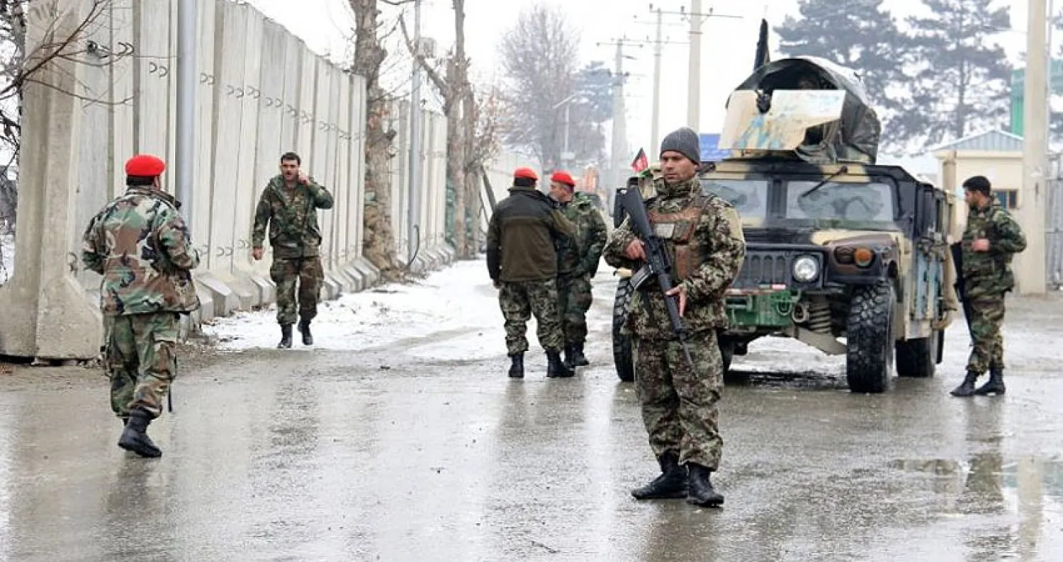 مقتل عشرة جنود أفغان في هجوم على قاعدة عسكرية