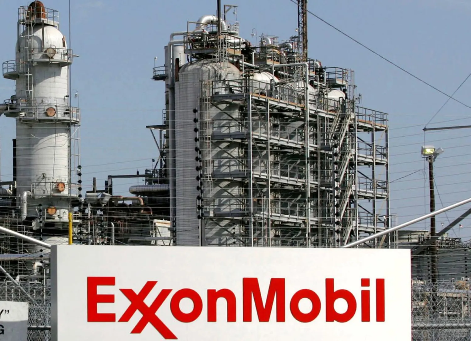 A view of the Exxon Mobil refinery in Baytown, Texas September 15, 2008. (Reuters)