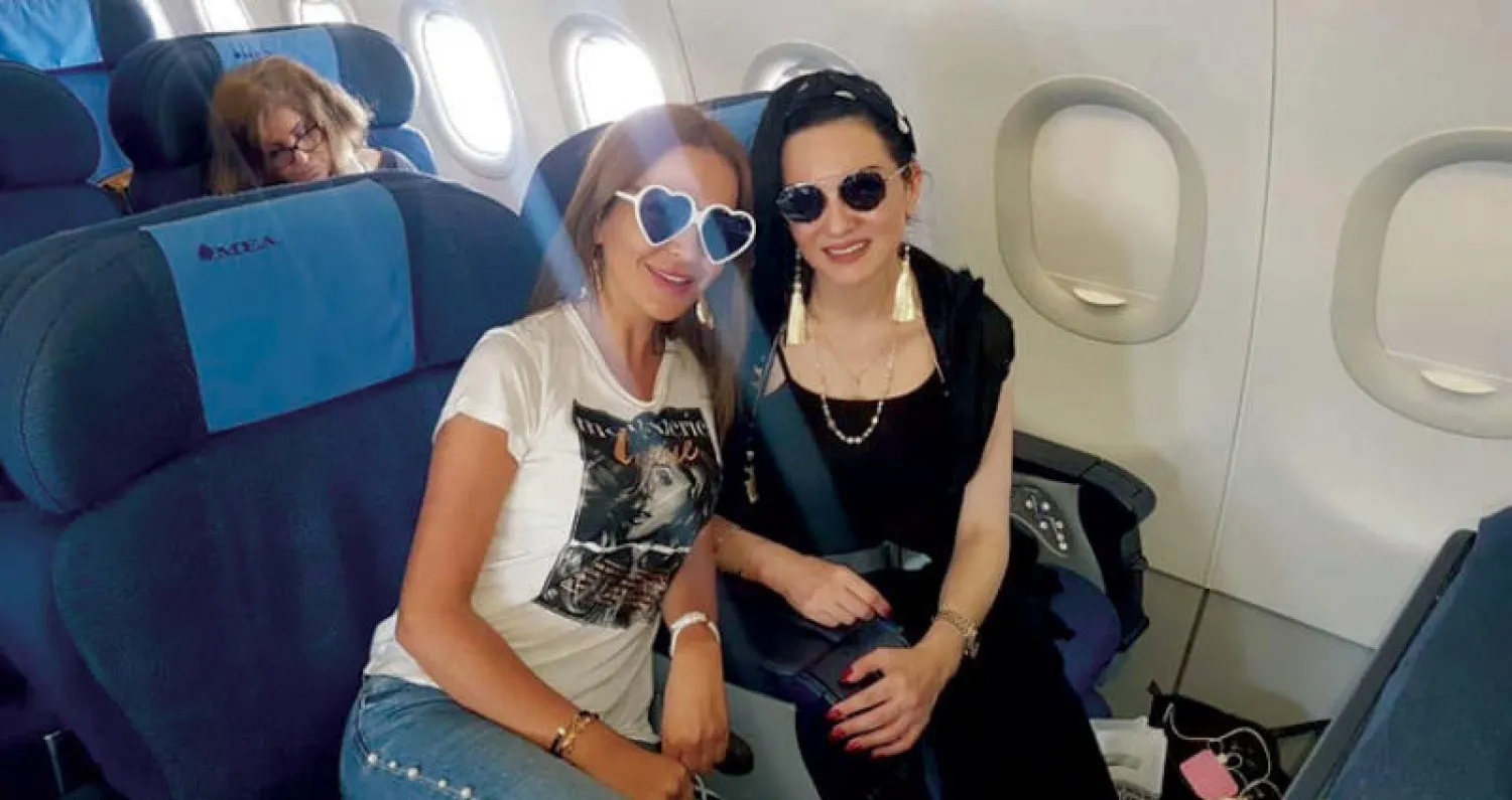 في الطائرة قبل الإقلاع لإحدى الوجهات