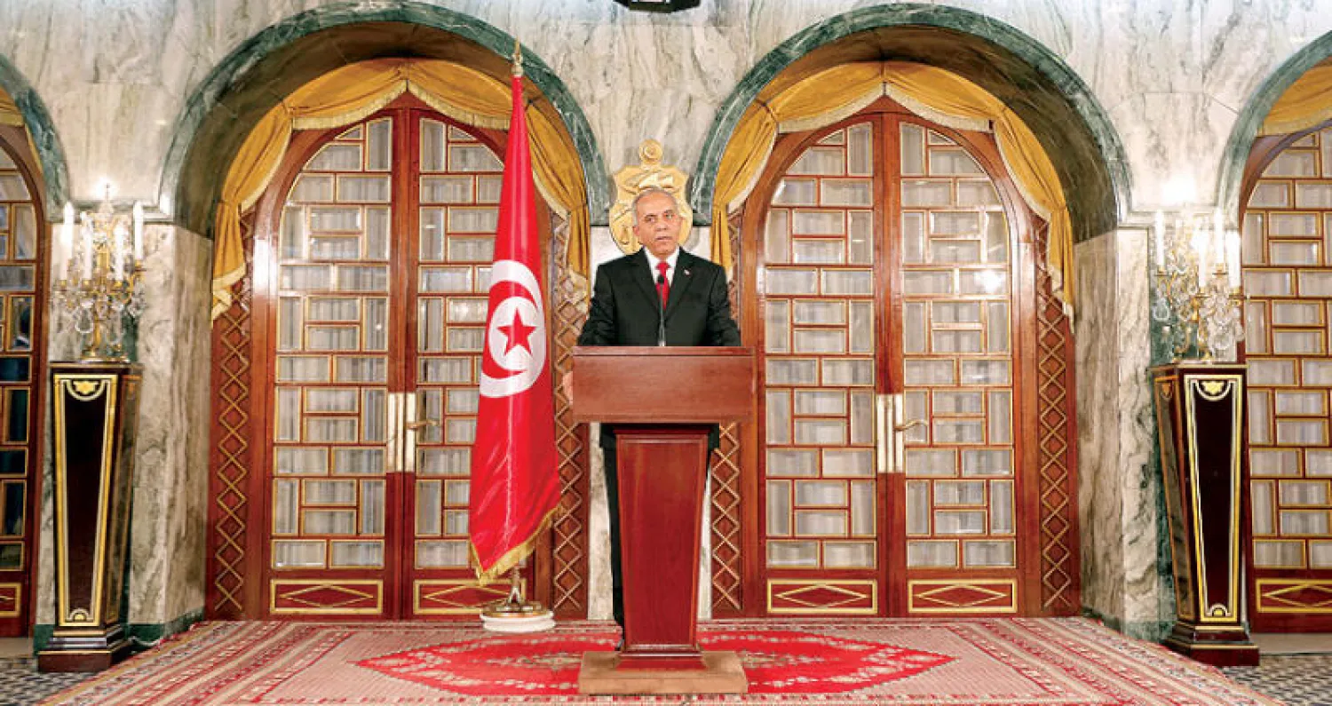 رئيس الوزراء التونسي الحبيب الجملي أثناء اعلانه تشكيل الحكومة الجديدة أمس (رويترز)