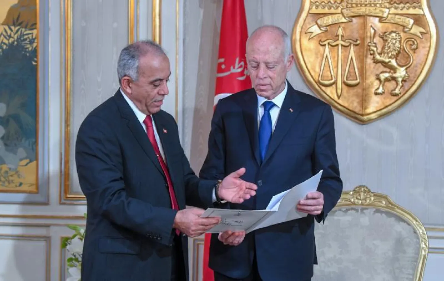 الحبيب الجملي يعرض على الرئيس التونسي تشكيل الحكومة (صفحة الرئاسية التونسية بـ«فيسبوك»)