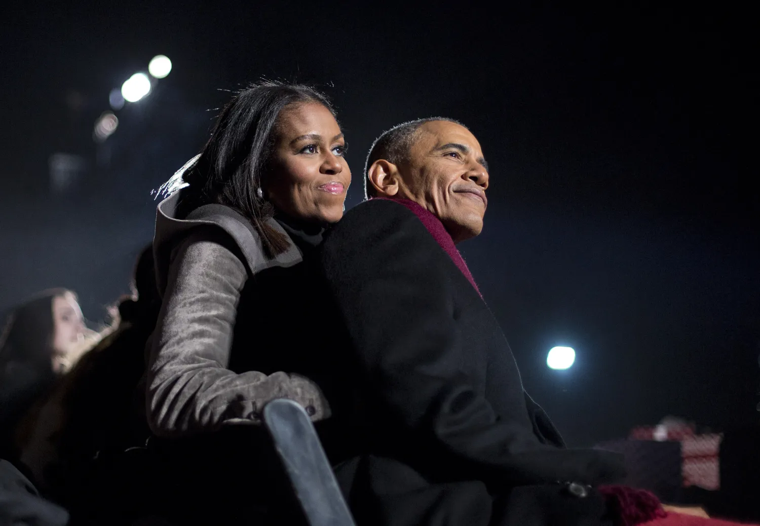 President Obama and first lady Michelle Obama at the 2016
National Christmas Tree lighting ceremony (© AP Images)