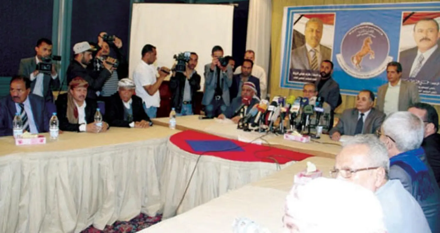 جانب من أحد لقاءات حزب المؤتمر بعد مقتل صالح في صنعاء (الموقع الإلكتروني لـ«المؤتمر الشعبي العام»)