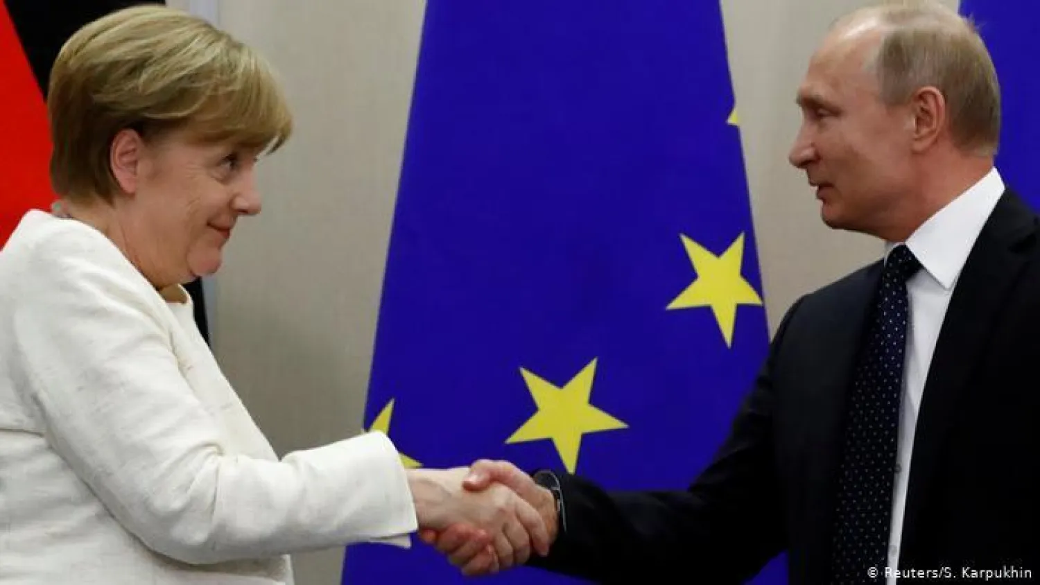 الرئيس الروسي فلاديمير بوتين والمستشارة الألمانية أنجيلا ميركل - أرشيف (رويترز)