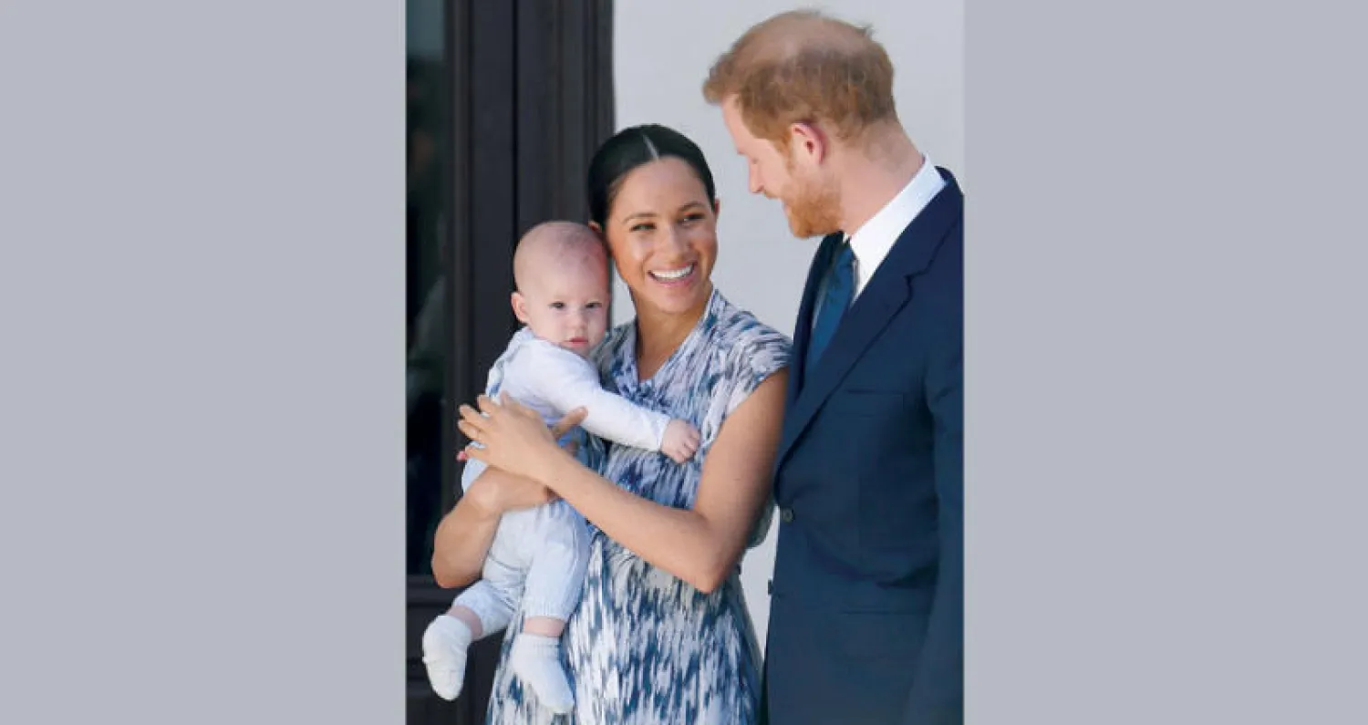 هاري وميغان مع ابنهما آرشي (إ.ب.أ)