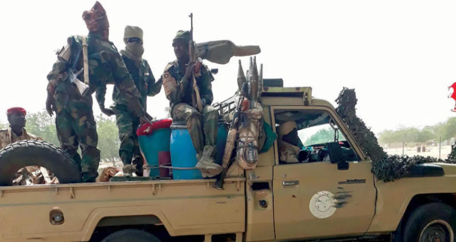 جنود تشاديون لدى عودتهم إلى بلادهم بعد أشهر من القتال مع «بوكو حرام» في نيجيريا (أ.ف.ب)