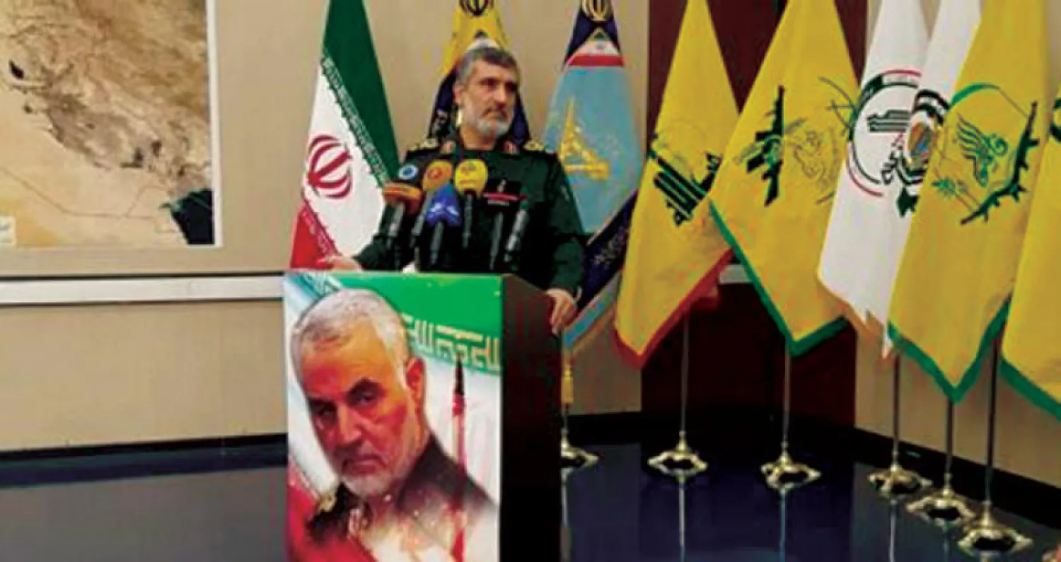 قائد الوحدة الصاروخية في «الحرس الثوري» أمير علي حاجي زاده في مؤتمر صحافي بطهران أمس (التلفزيون الإيراني)