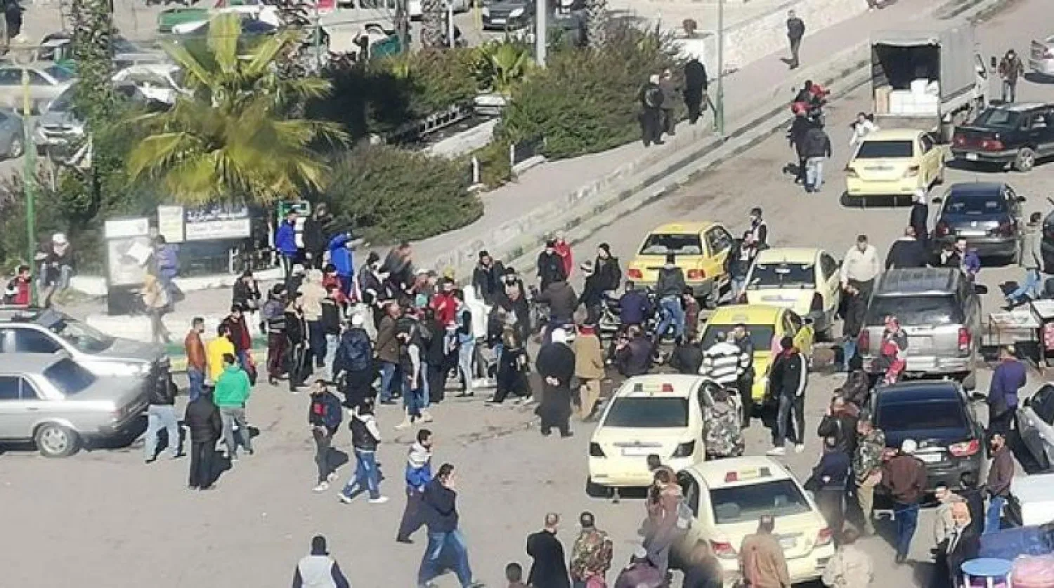 People gathering in protest of deteriorating economic conditions in Sweida (SANA)