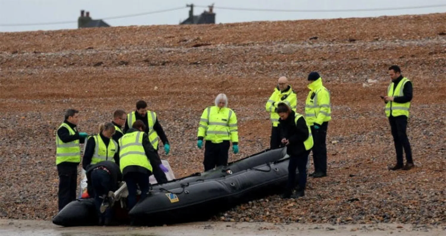 عمليات بحث لإنقاذ مهاجرين فشلوا في الوصول إلى بريطانيا بحراً