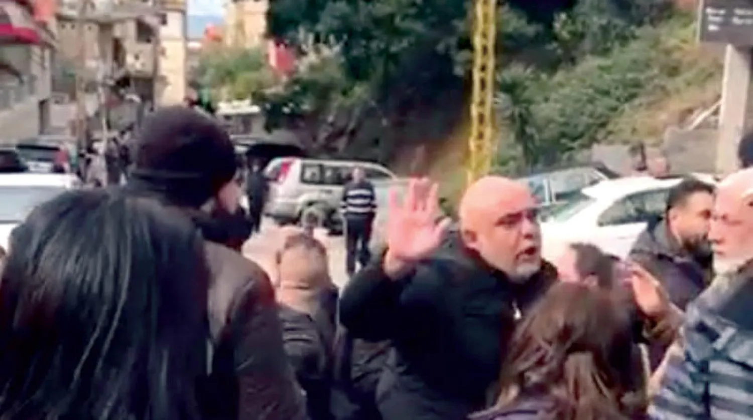 من المظاهرة امام مجلس الجنوب (من مواقع التواصل الاجتماعي)