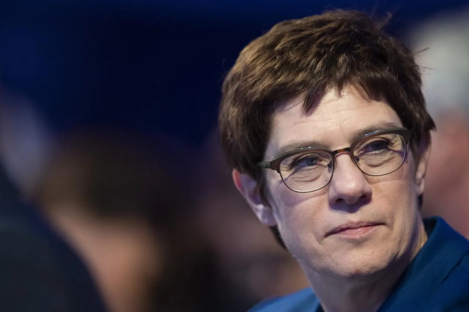 وزيرة الدفاع الألمانية أنيغريت كرامب-كارنباور (إ.ف.ب)