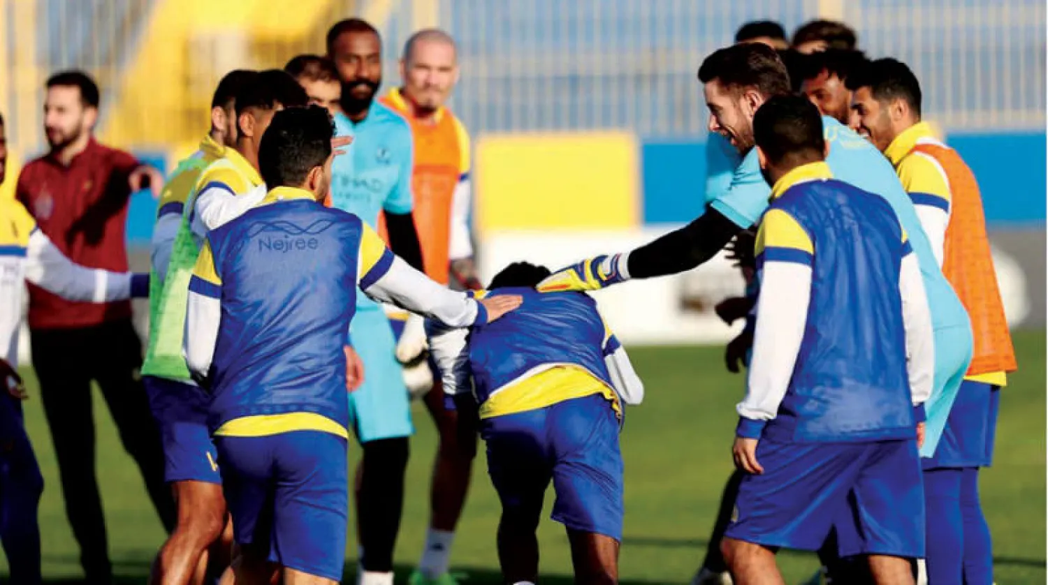 لاعبو النصر يرحبون بخالد الغنام المنضم حديثاً للفريق (الشرق الأوسط)