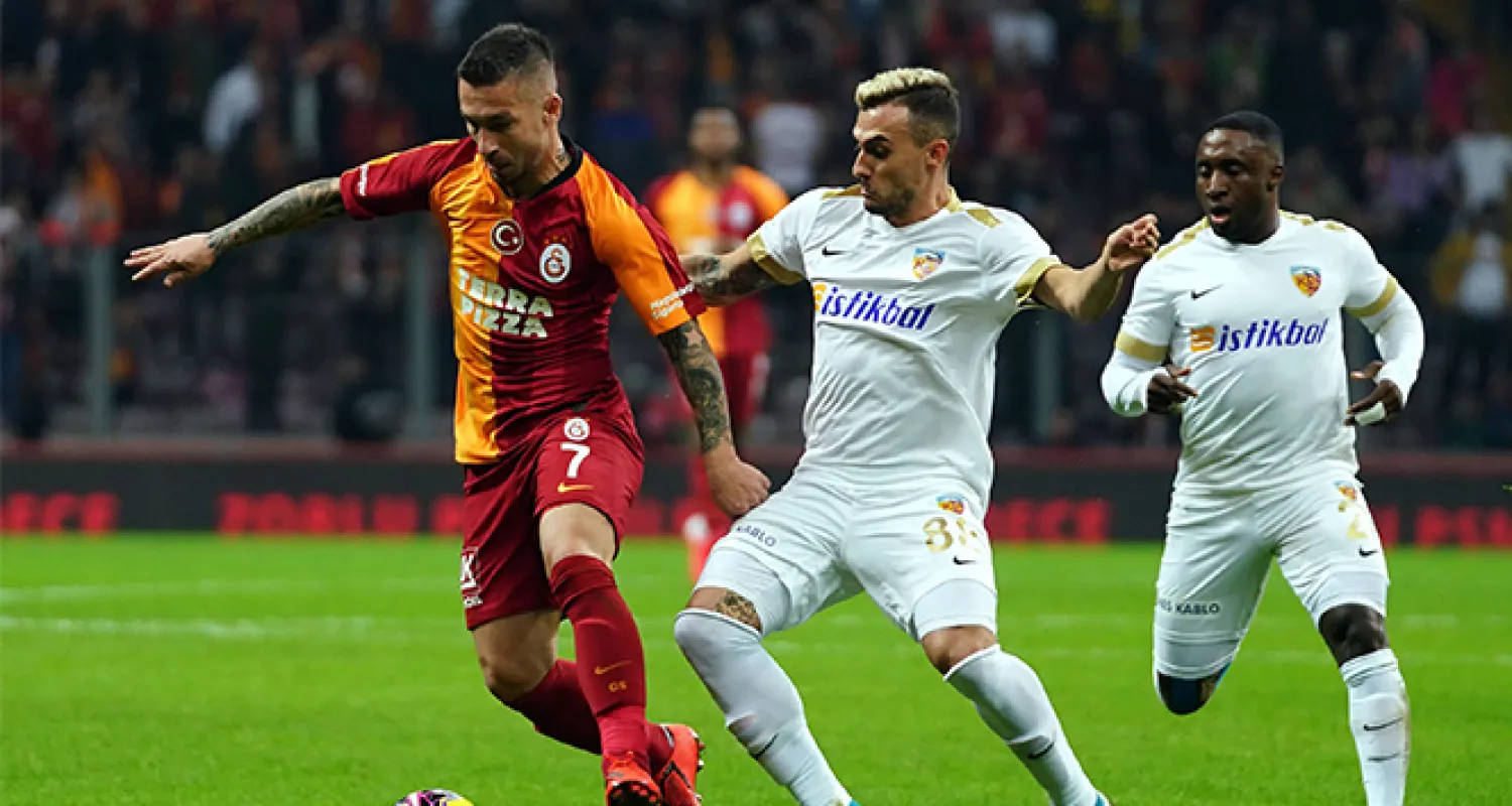 Aslan 3 puanı 4 golle aldı