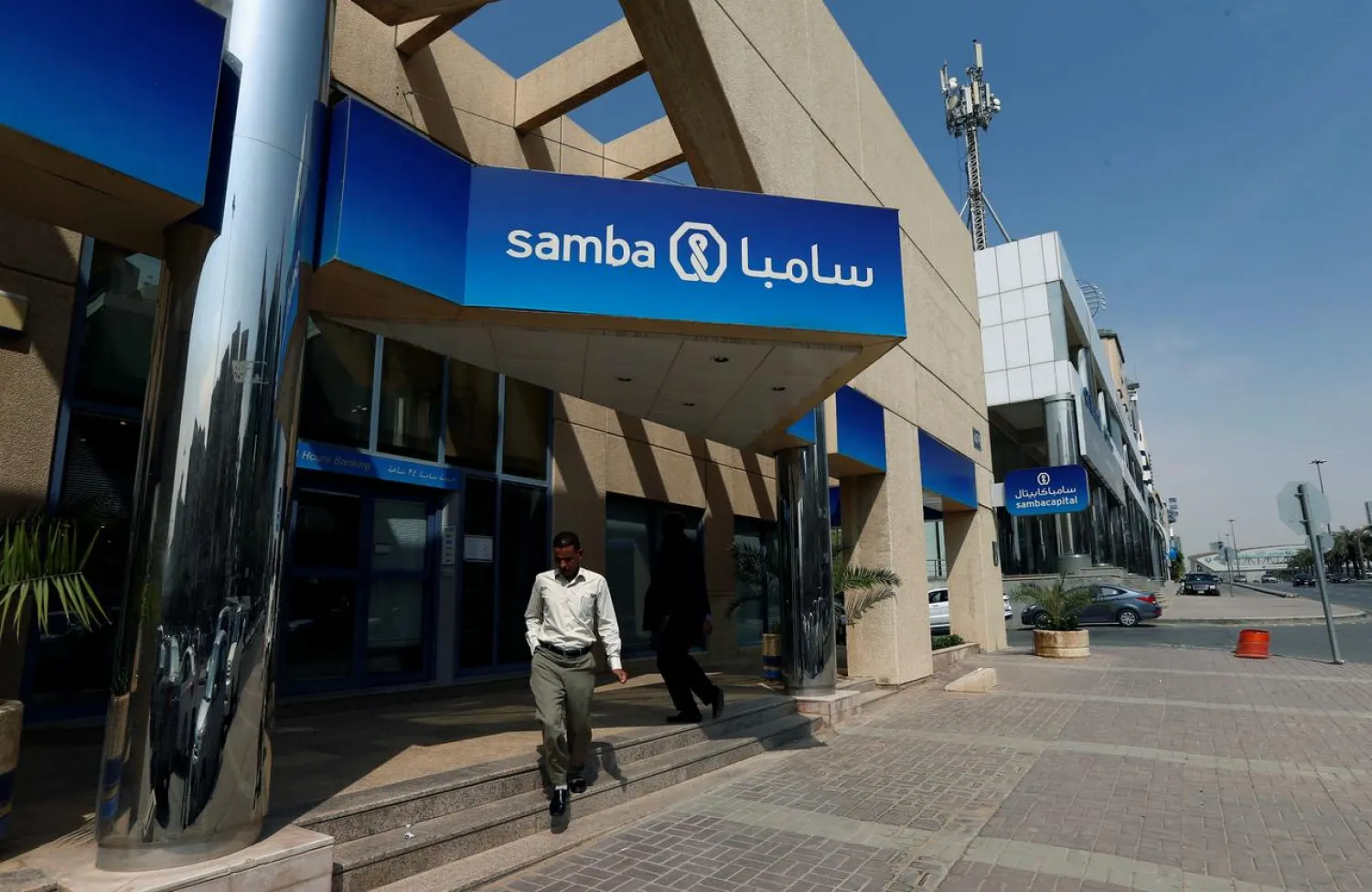 A man leaves Samba bank in Riyadh, Saudi Arabia September 10, 2017. (Reuters)