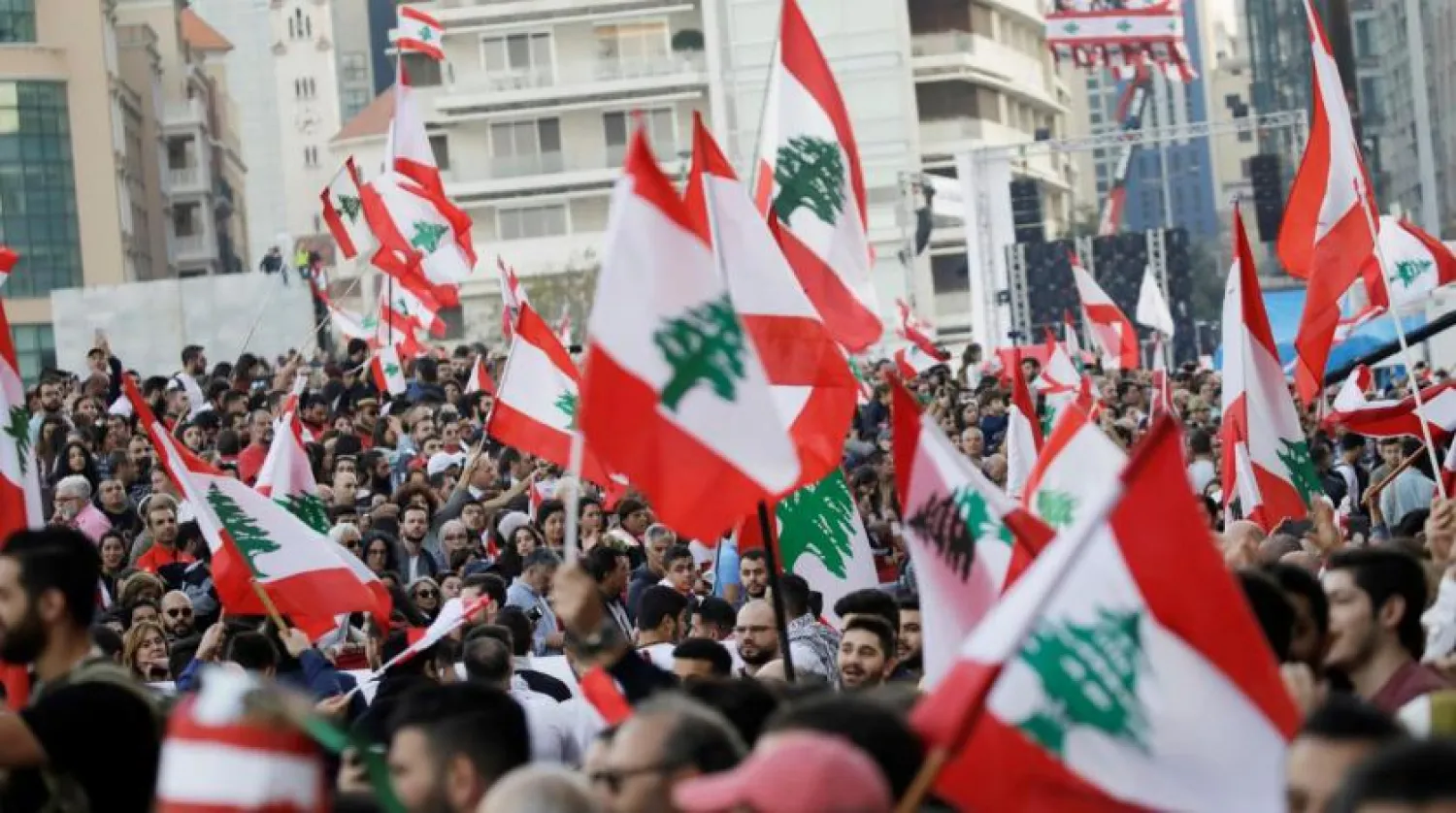  People attend a parade, on the 76th anniversary of Lebanon's independence, at Martyrs' Square in Beirut, Lebanon November 22, 2019. REUTERS/Andres Martinez Casares