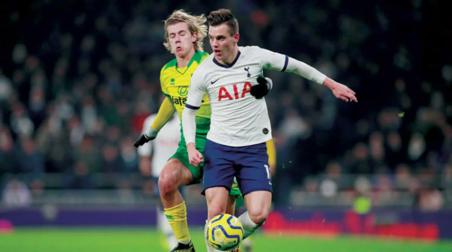 لو سيلسو أثبت جدارته مع توتنهام في مواجهة نوريتش وفاز بعقد لمدة 5 سنوات (إ.ب.أ)