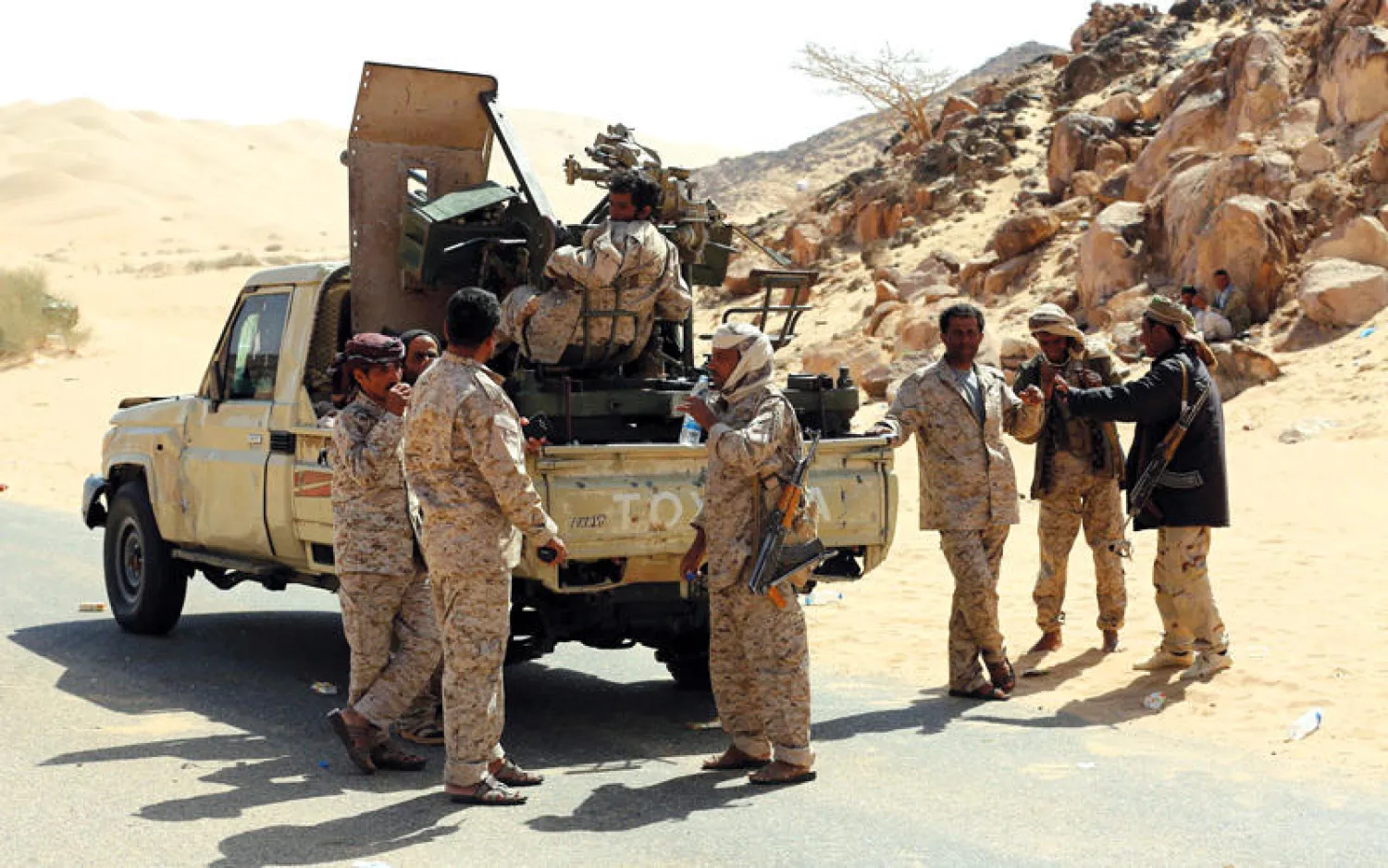 قوة من الشرعية اليمنية (أ.ف.ب)