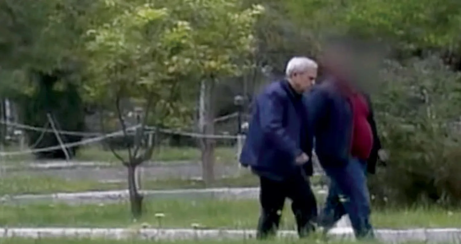 رئيس الاستخبارات السابق محمد مدين {الجنرال توفيق} لدى وصوله إلى المحكمة العام الماضي (أ.ف.ب)