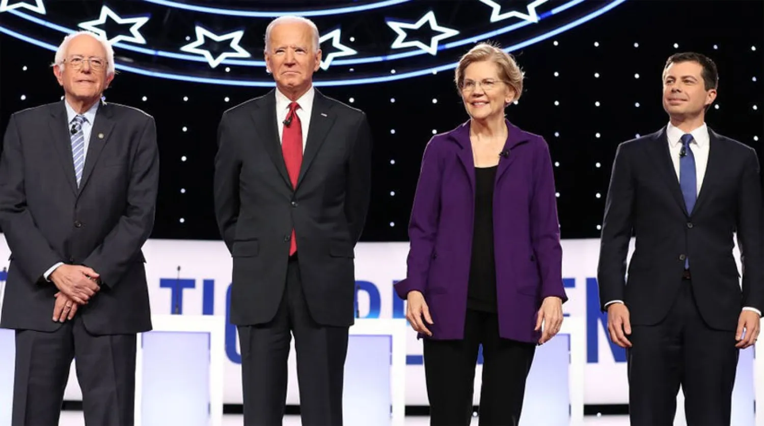 ساندرز (اقصى اليسار) وبوتدجيج (اقصى اليمين) 