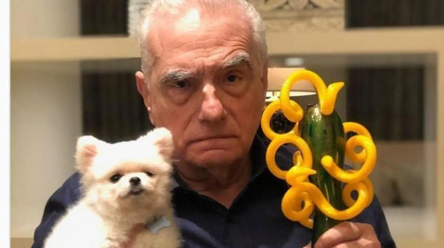 Martin Scorsese ‘Palm Springs Uluslararası Film Festivali’nde kazandığı ödül ile (Instagram)