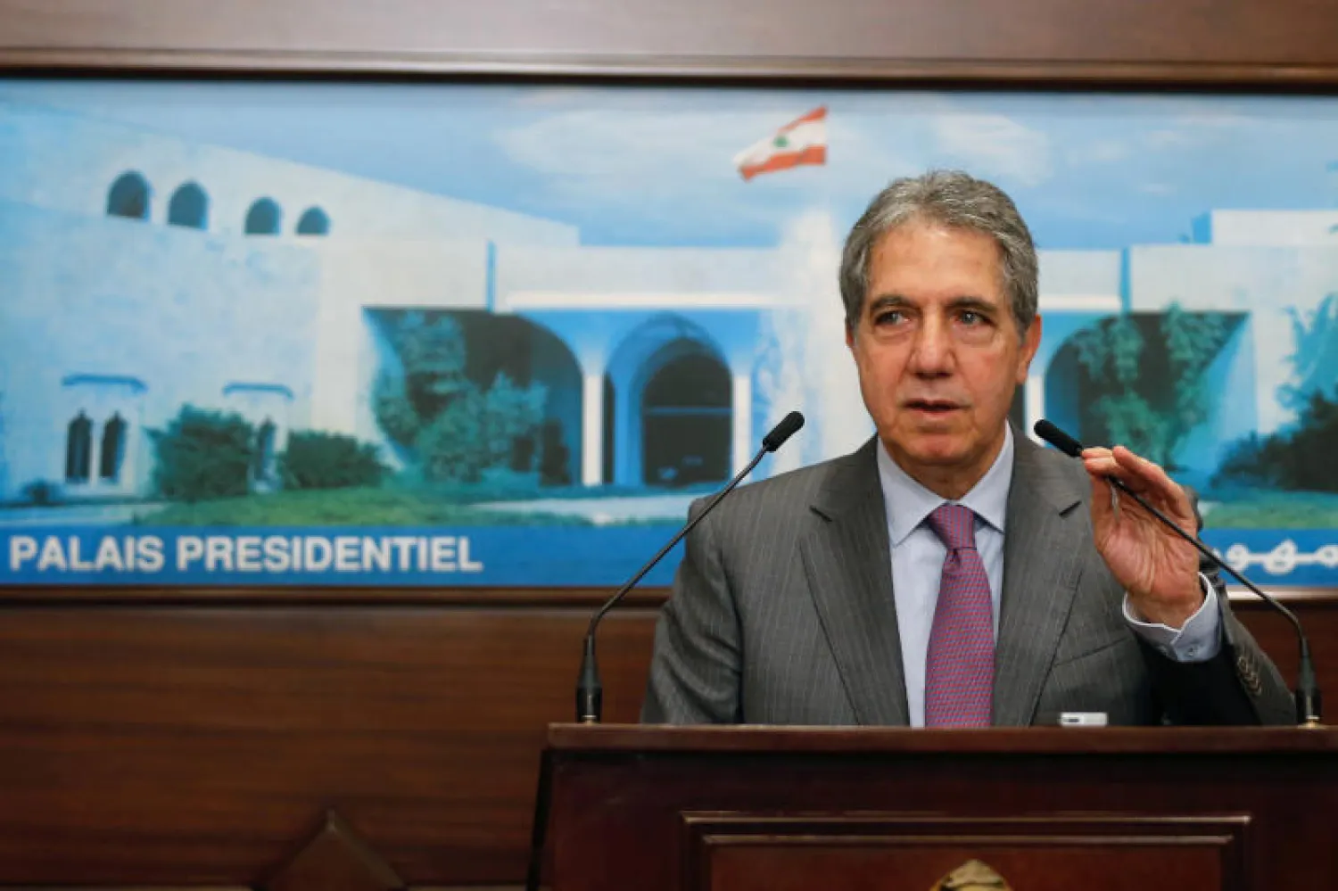 وزير المالية اللبناني غازي وزني (رويترز)