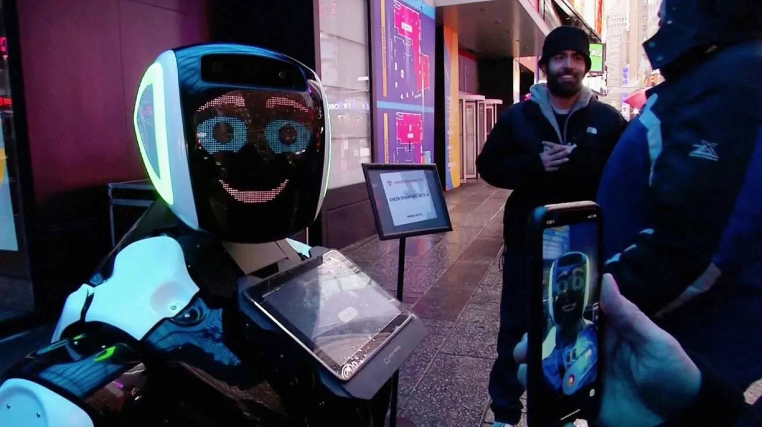 Smiling Robot Advises People on Corona Virus in Times Square