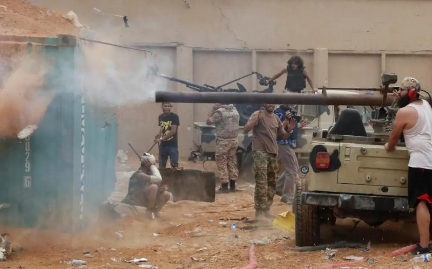 مقاتلون موالون لحكومة «الوفاق» (أرشيفية - رويترز)