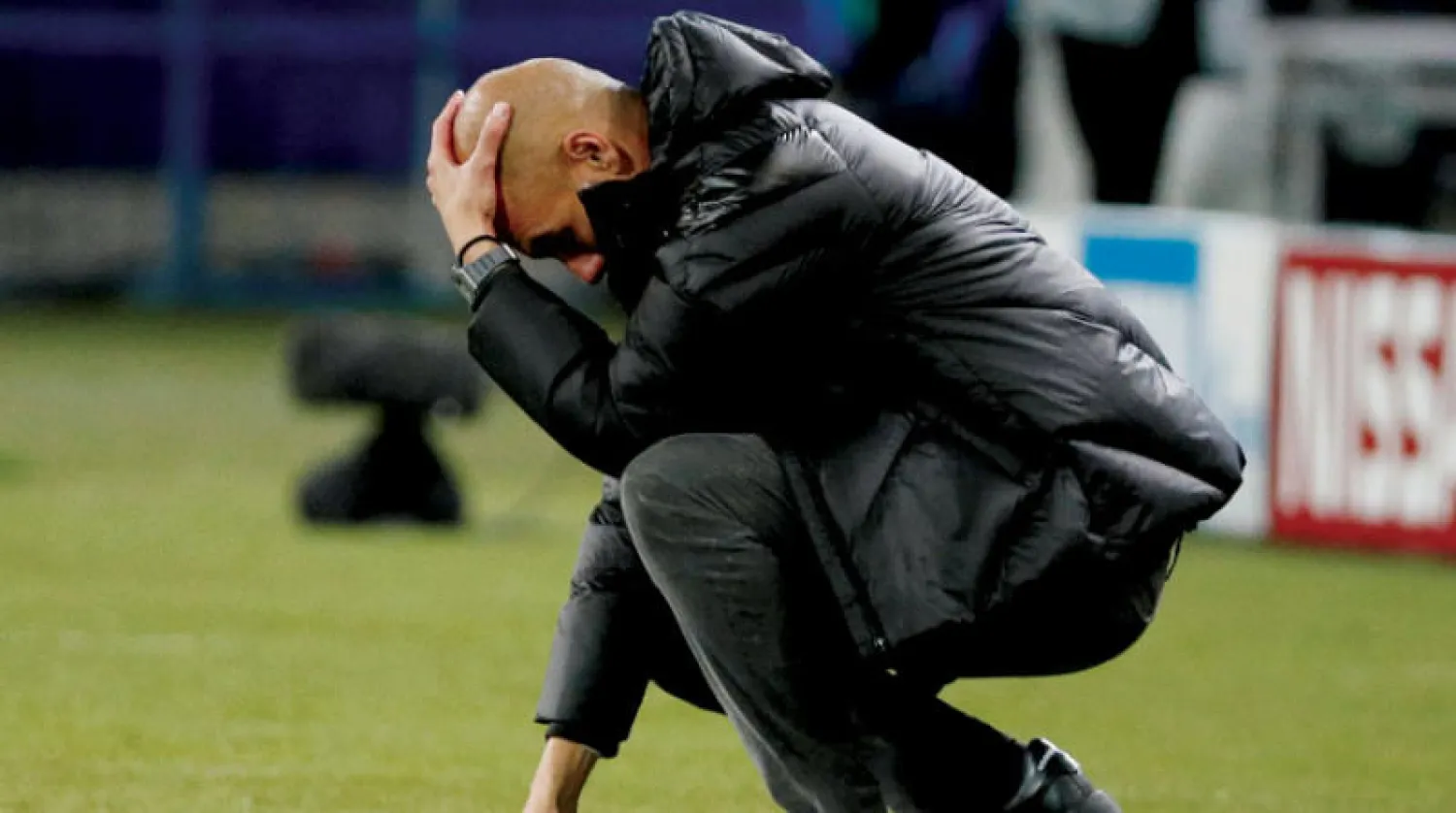 الإيقاف الأوروبي ضربة موجعة لسيتي ومدربه غوارديولا الذي بات قريباً من الرحيل (رويترز)