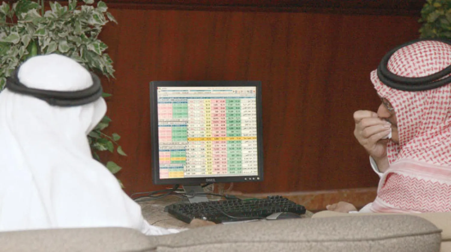 مؤشر الأسهم السعودية يعاود كسر حاجز 8 آلاف نقطة (الشرق الأوسط)