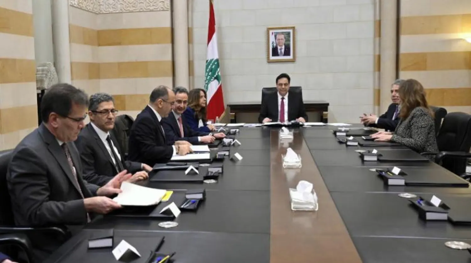 Lübnan Başbakanı Hassan Diyab, IMF uzmanlarından bir ekiple görüştü (EPA)