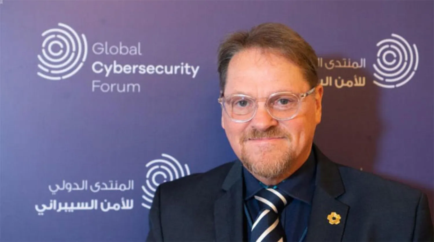 مايكل لوجينوف، رئيس قطاع الأمن السيبراني في «نيوم»