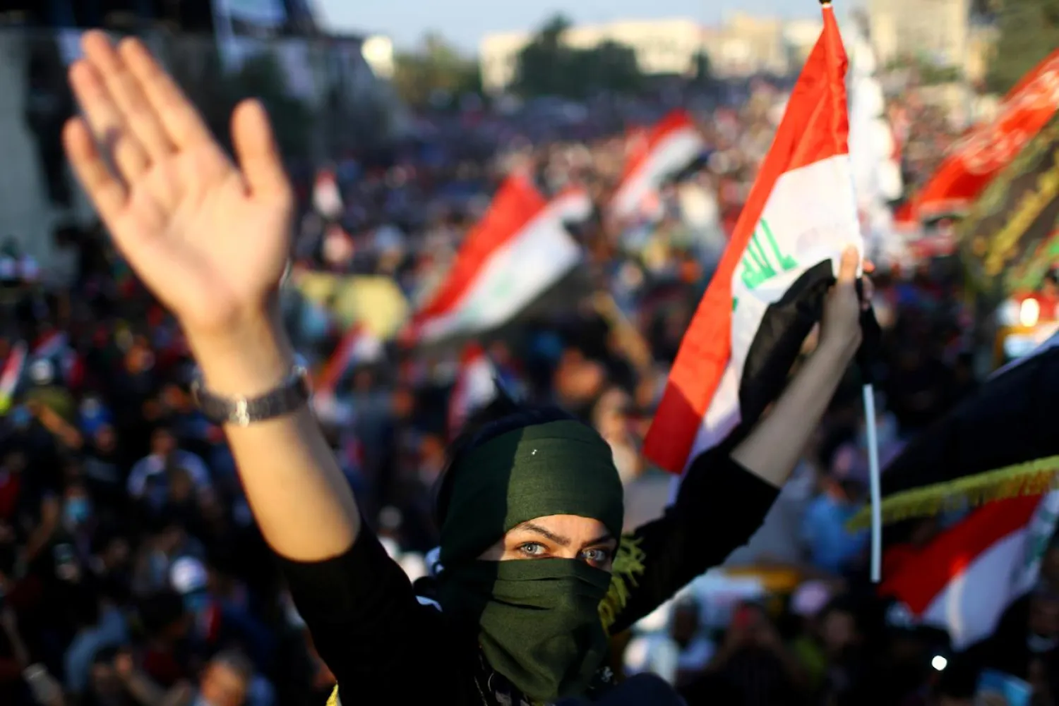 An Iraqi female demonstrator attends the ongoing anti-government protests in Baghdad, Iraq November 1, 2019. REUTERS/Ahmed Jadallah