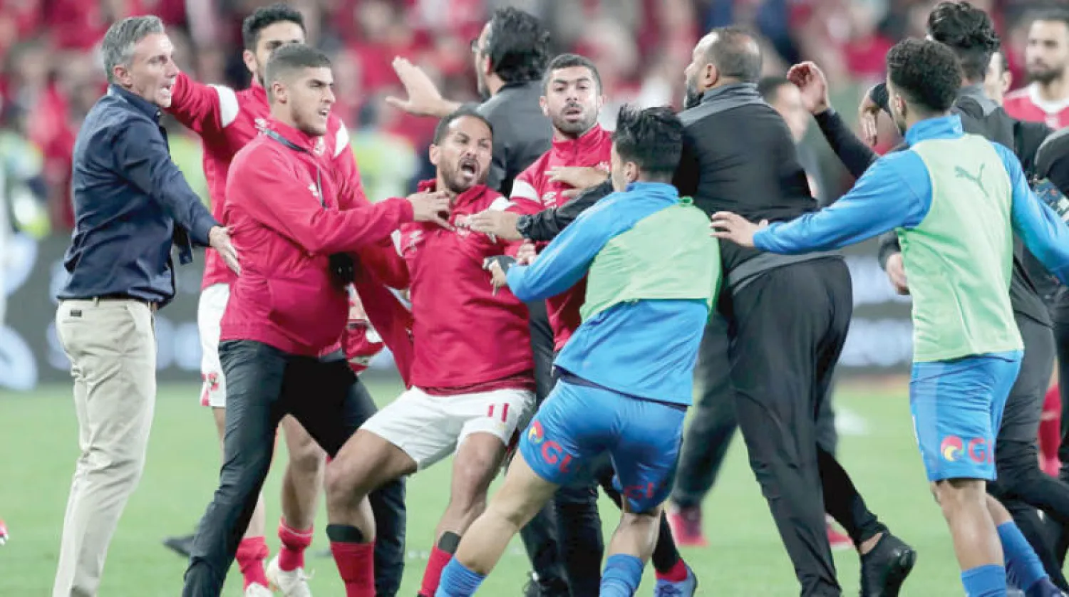 مواجهة الزمالك والأهلي شهدت أحداثاً مؤسفة بين اللاعبين (أ.ف.ب)