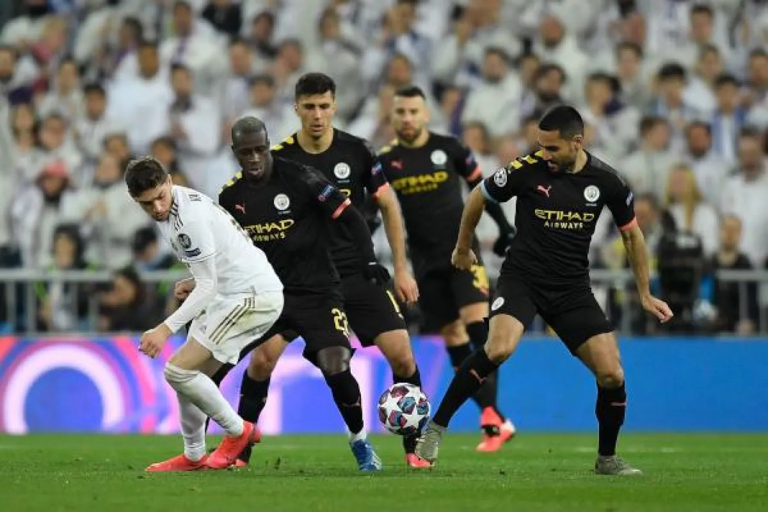 جانب من مواجهة مانشستر سيتي الإنجليزي مع ريال مدريد  (أ.ف.ب)