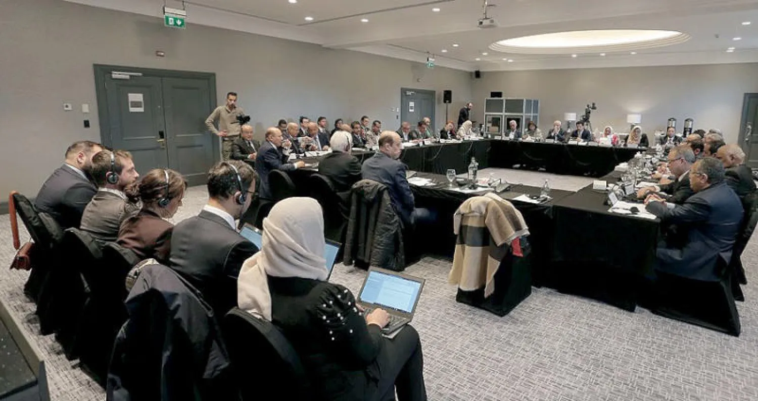 جانب من الاجتماع التشاوري الذي عقده غريفيث في عمَّان (حساب مكتب المبعوث الأممي لليمن على «تويتر»)