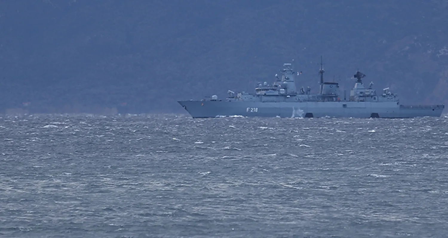 NATO'ya bağlı Alman savaş gemisi boğaz sularında