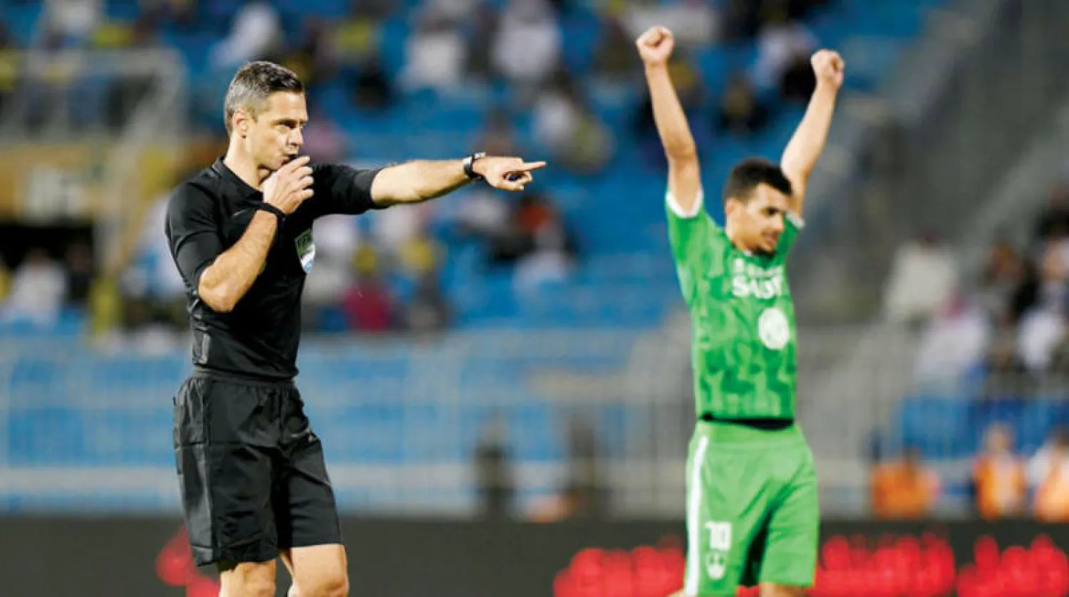 نادي النصر أصدر بياناً أبدى من خلاله امتعاضه من التحكيم (الشرق الأوسط)