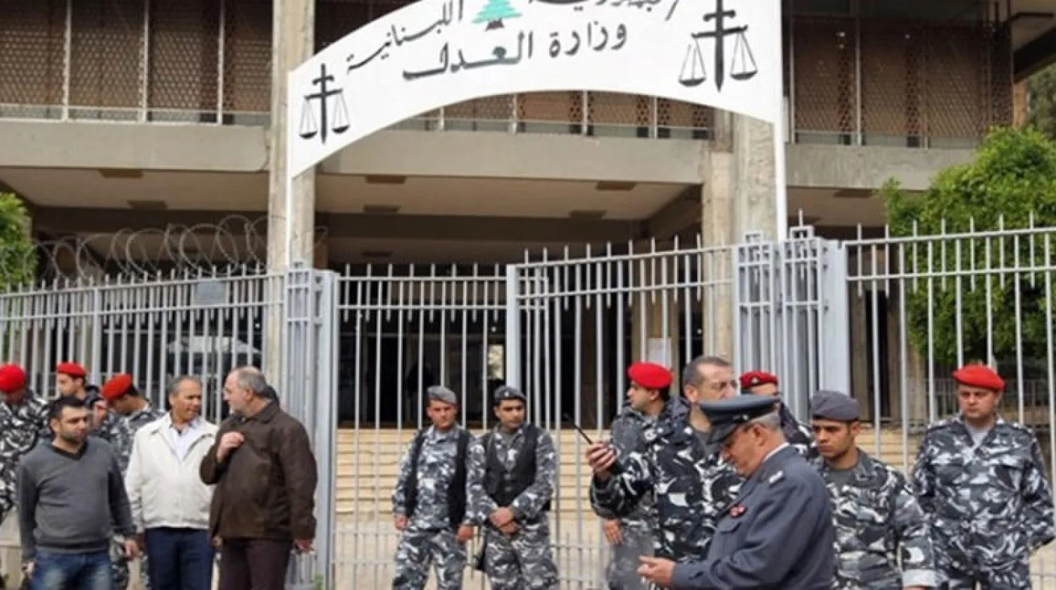 القضاء اللبناني يستقصي تحويلات خارجية بـ2.3 مليار دولار