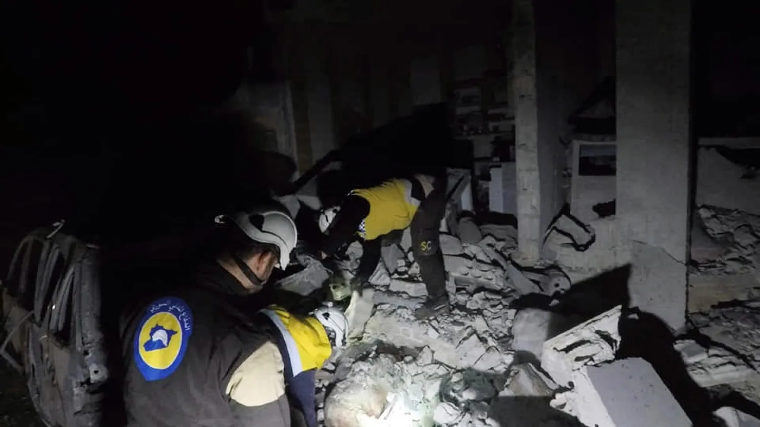 Rejim ve Rus savaş uçakları İdlib'i vurdu: 10 ölü